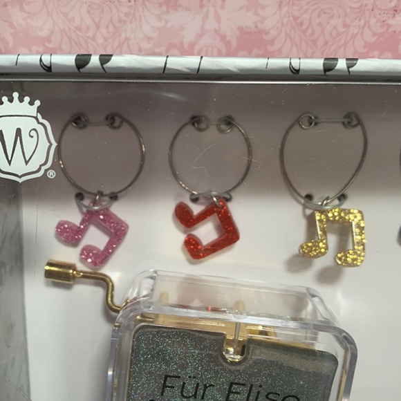 Brand New! 💥Gift Box set of Wine Glass Charms, wine opener, musical stopper💥 - Picture 4 of 8